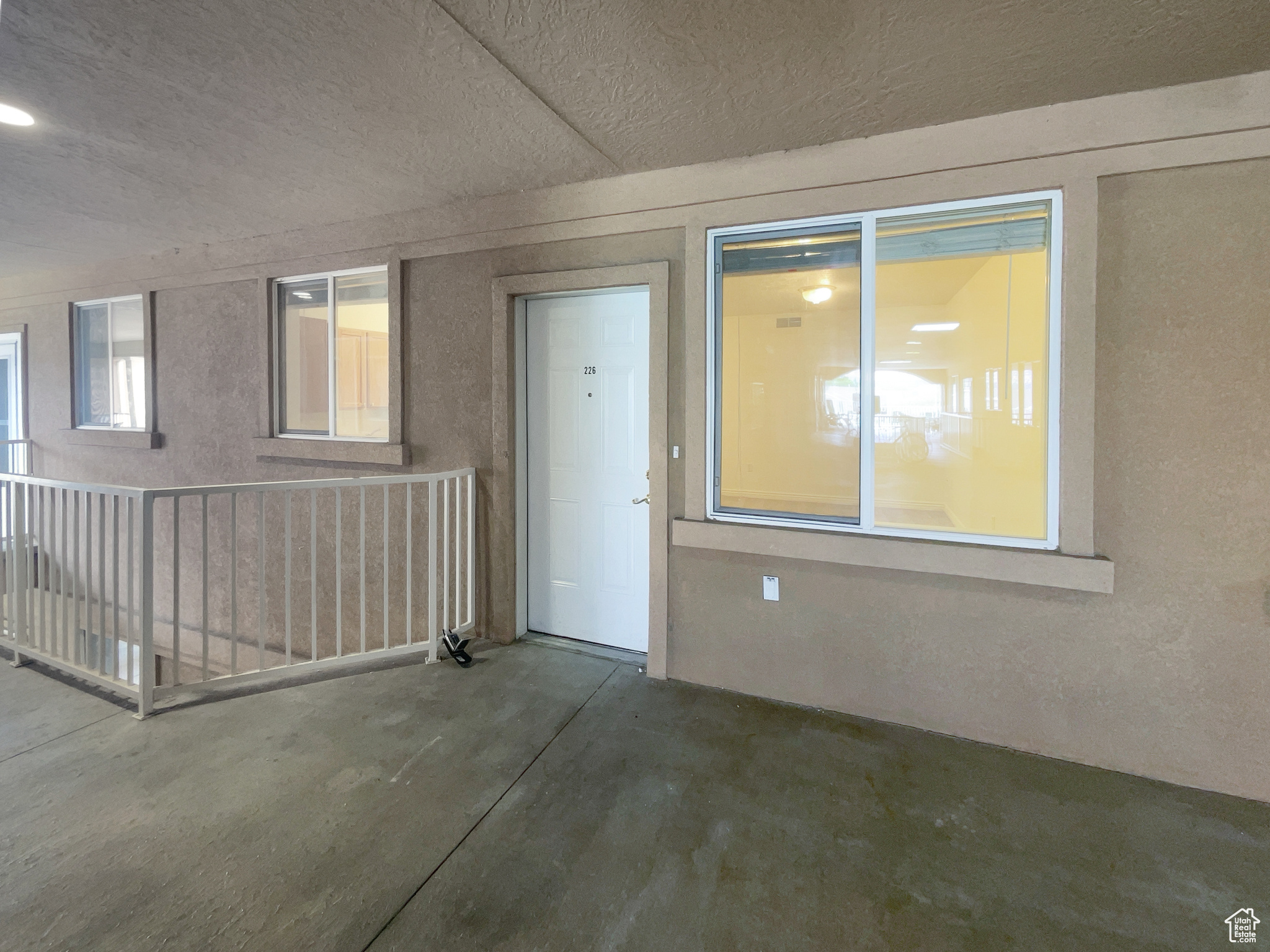 MIRA VISTA CONDO - Residential