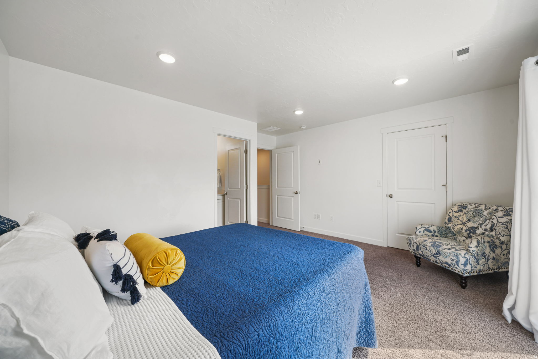 COLD SPRING RANCH - Residential