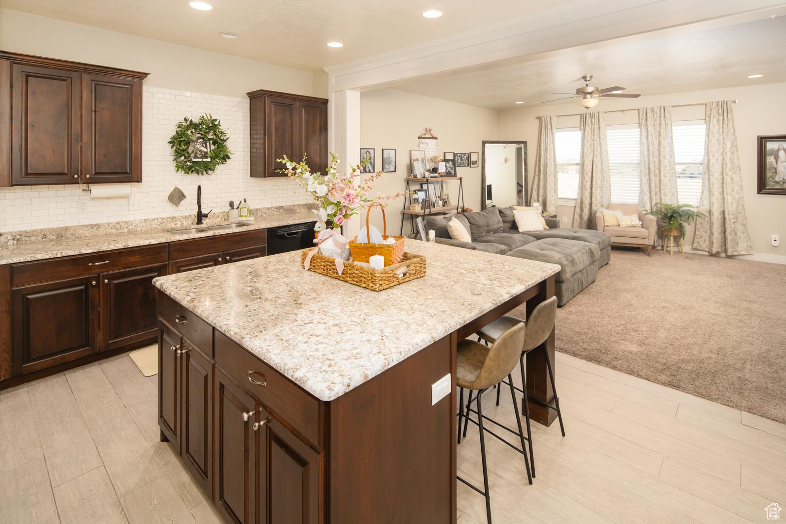 8114 N Rock Creek Cove Ln, Eagle Mountain, Utah image 2