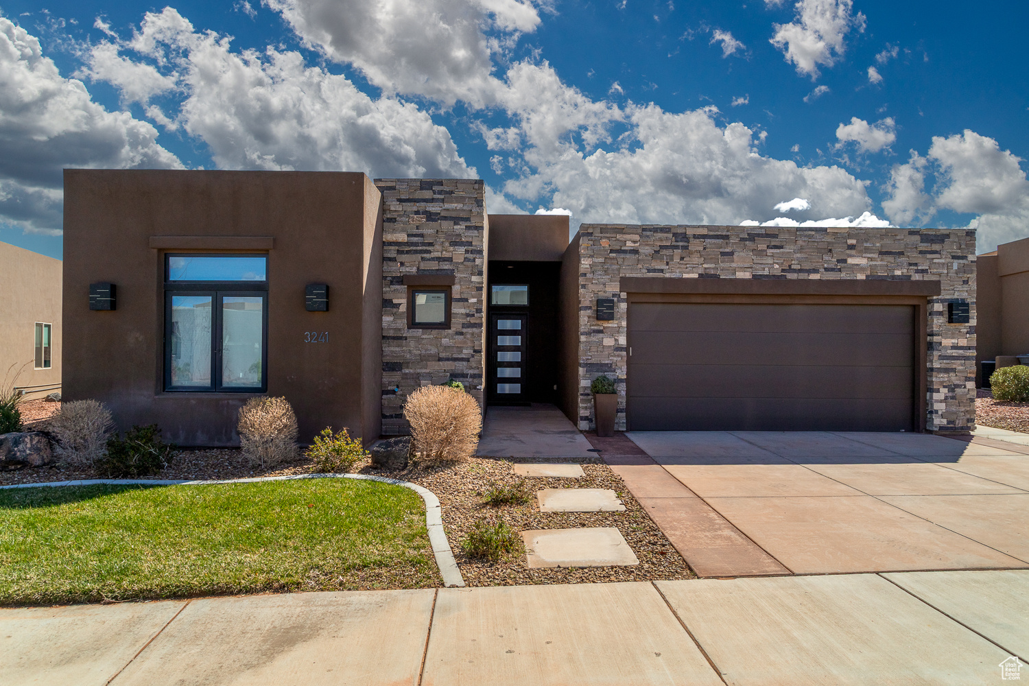 3241 S Hideaway Pl, Hurricane, Utah image 1