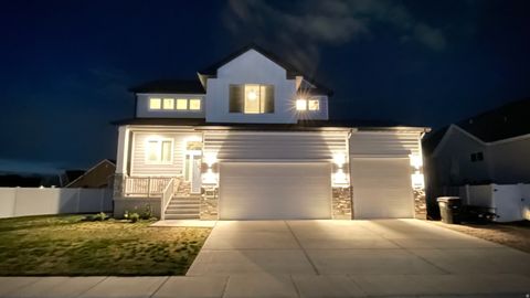 Tiny photo for 582 E PETERSEN PKWY, South Weber, UT 84405 (MLS # 2147899)