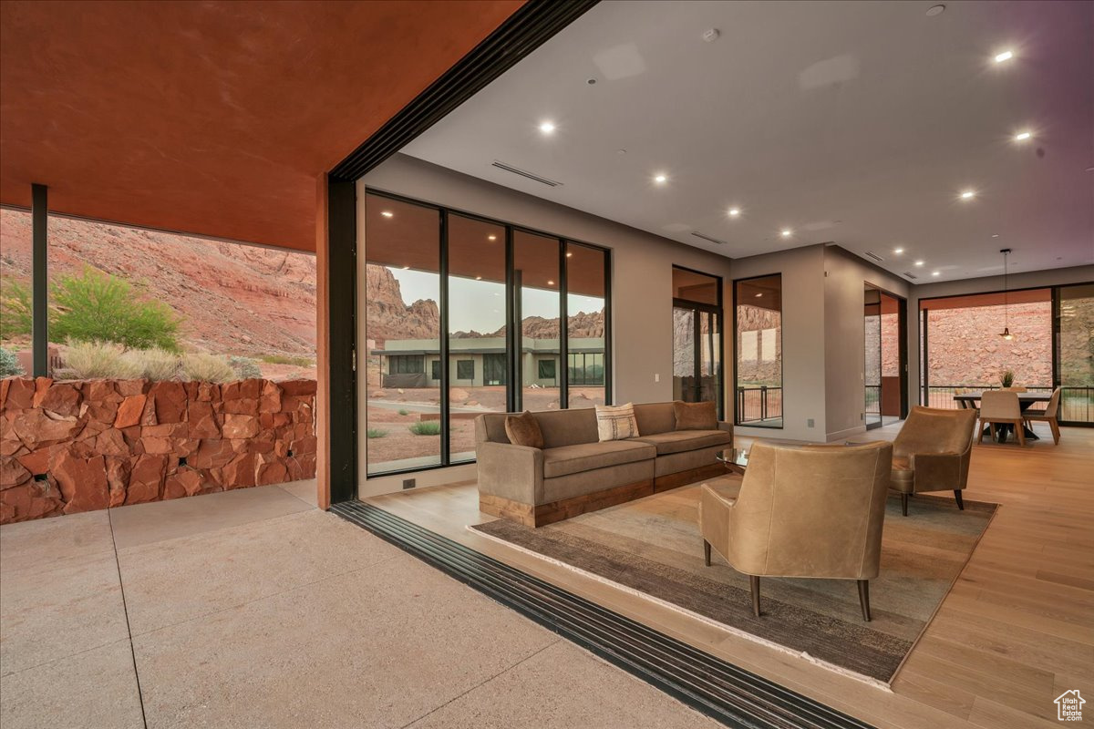 SENTIERRE PADRE CANYON PH 1B - Residential