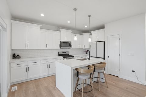 Tiny photo for 10538 S BAY DR, Sandy, UT 84092 (MLS # 2141632)