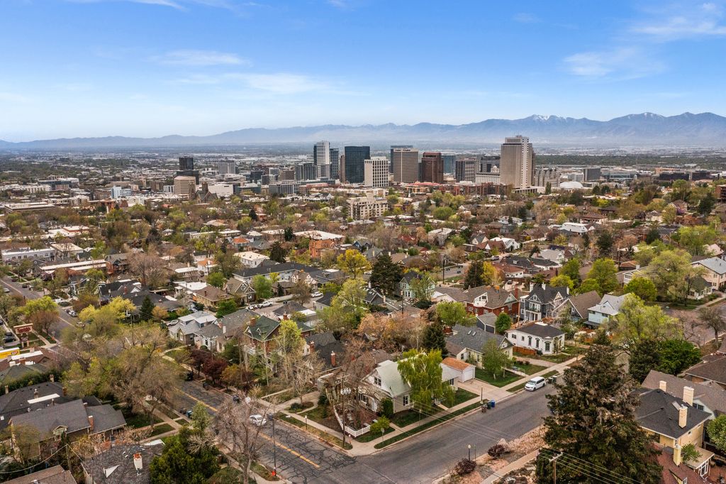 Photo of 382 E 7TH AVE N, Salt Lake City, UT 84103 (MLS # 2148727)