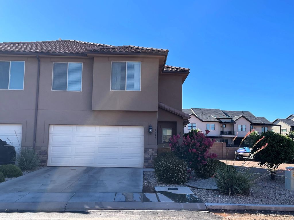 Photo of 2577 N BELLA VISTA DR, Santa Clara, UT 84765 (MLS # 2121580)