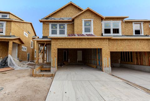 Photo of 1526 W BANNER DR #816, Saratoga Springs, UT 84045 (MLS # 2130284)