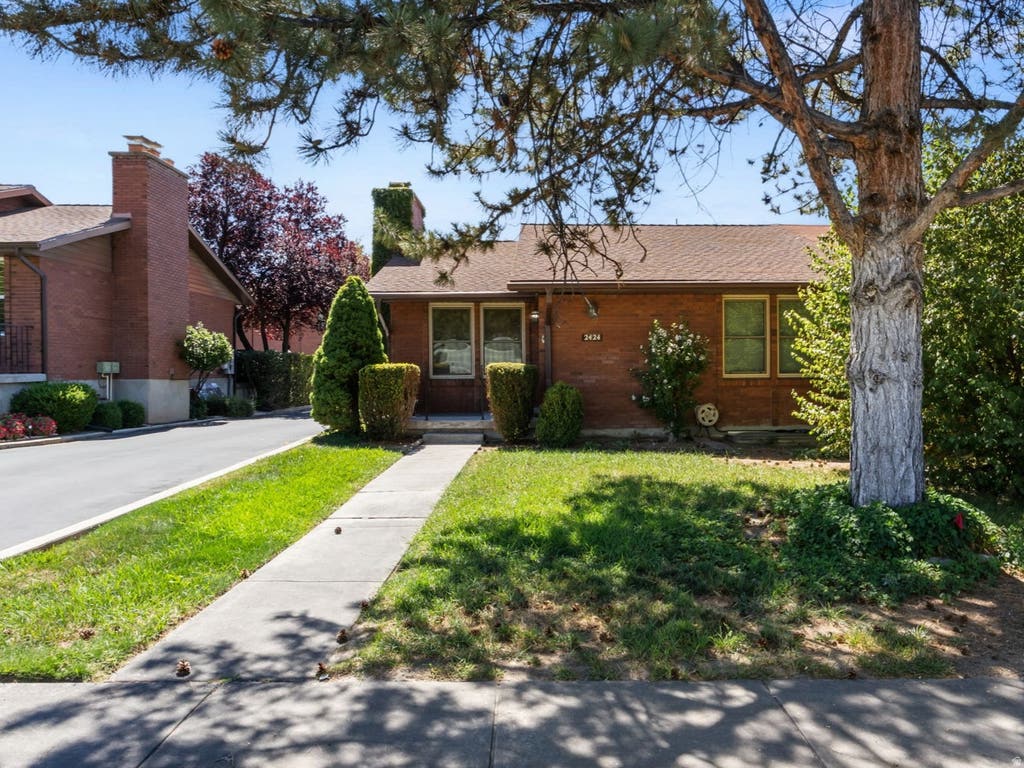 Photo of 2424 E 4430 S, Holladay, UT 84124 (MLS # 2179608)
