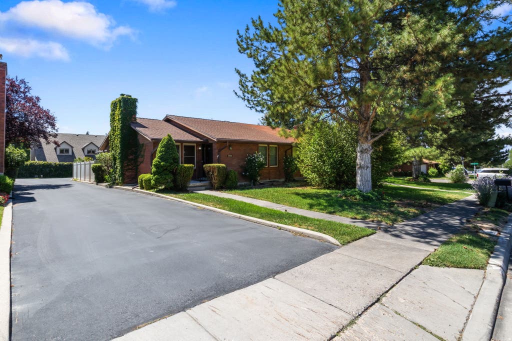Photo of 2424 E 4430 S, Holladay, UT 84124 (MLS # 2179608)