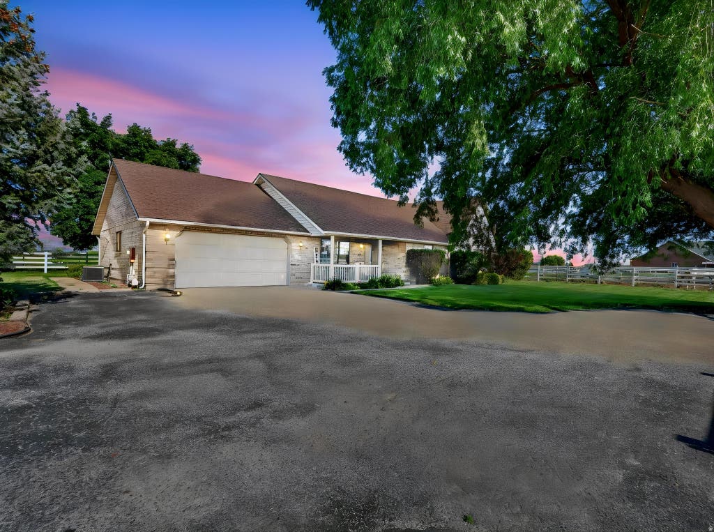 Photo of 3800 W 2800 N, Plain City, UT 84404 (MLS # 2168675)