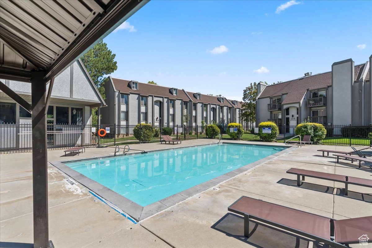 WILLOWBROOK - Residential