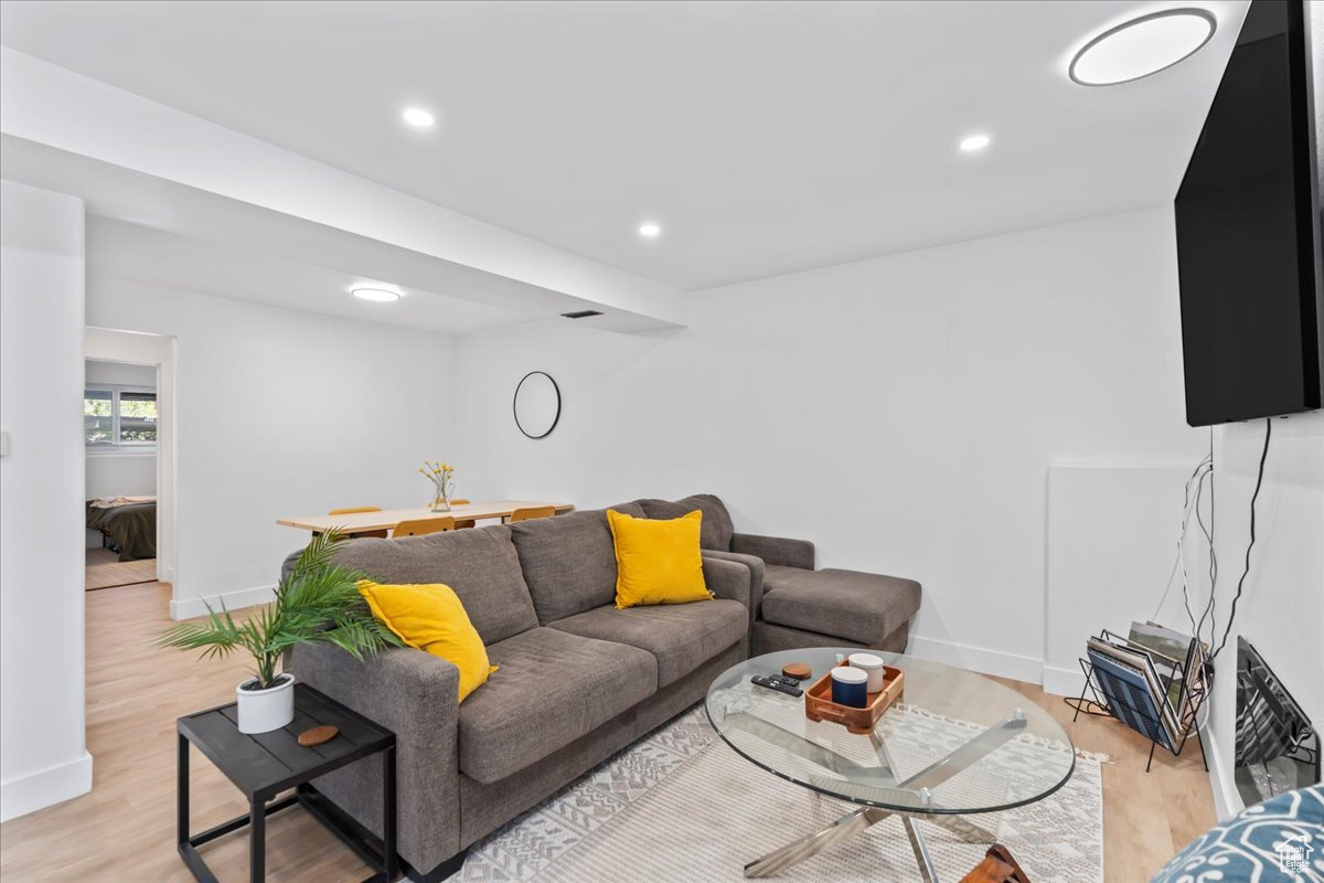 WILLOWBROOK - Residential
