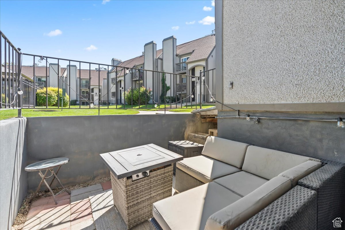 WILLOWBROOK - Residential