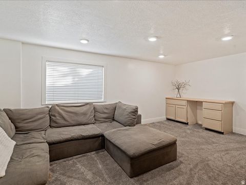 Tiny photo for 943 W 60 N, Layton, UT 84041 (MLS # 2124898)