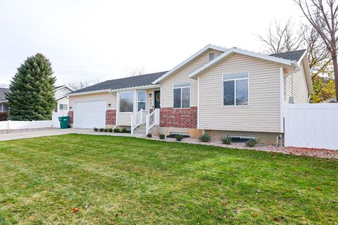 Tiny photo for 943 W 60 N, Layton, UT 84041 (MLS # 2124898)