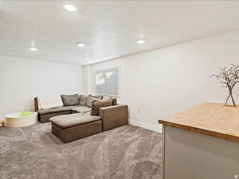 Tiny photo for 943 W 60 N, Layton, UT 84041 (MLS # 2124898)