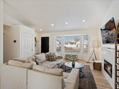 Tiny photo for 943 W 60 N, Layton, UT 84041 (MLS # 2124898)