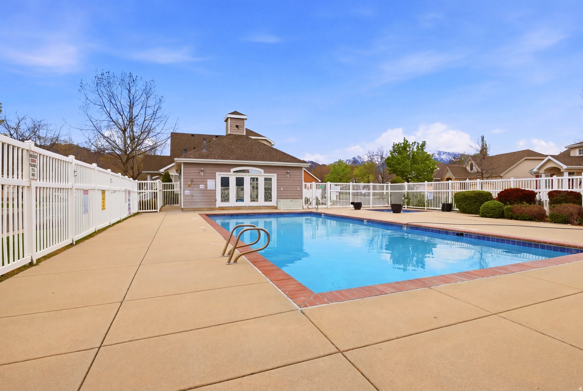 HOMESTEAD VILLAGE - Residential