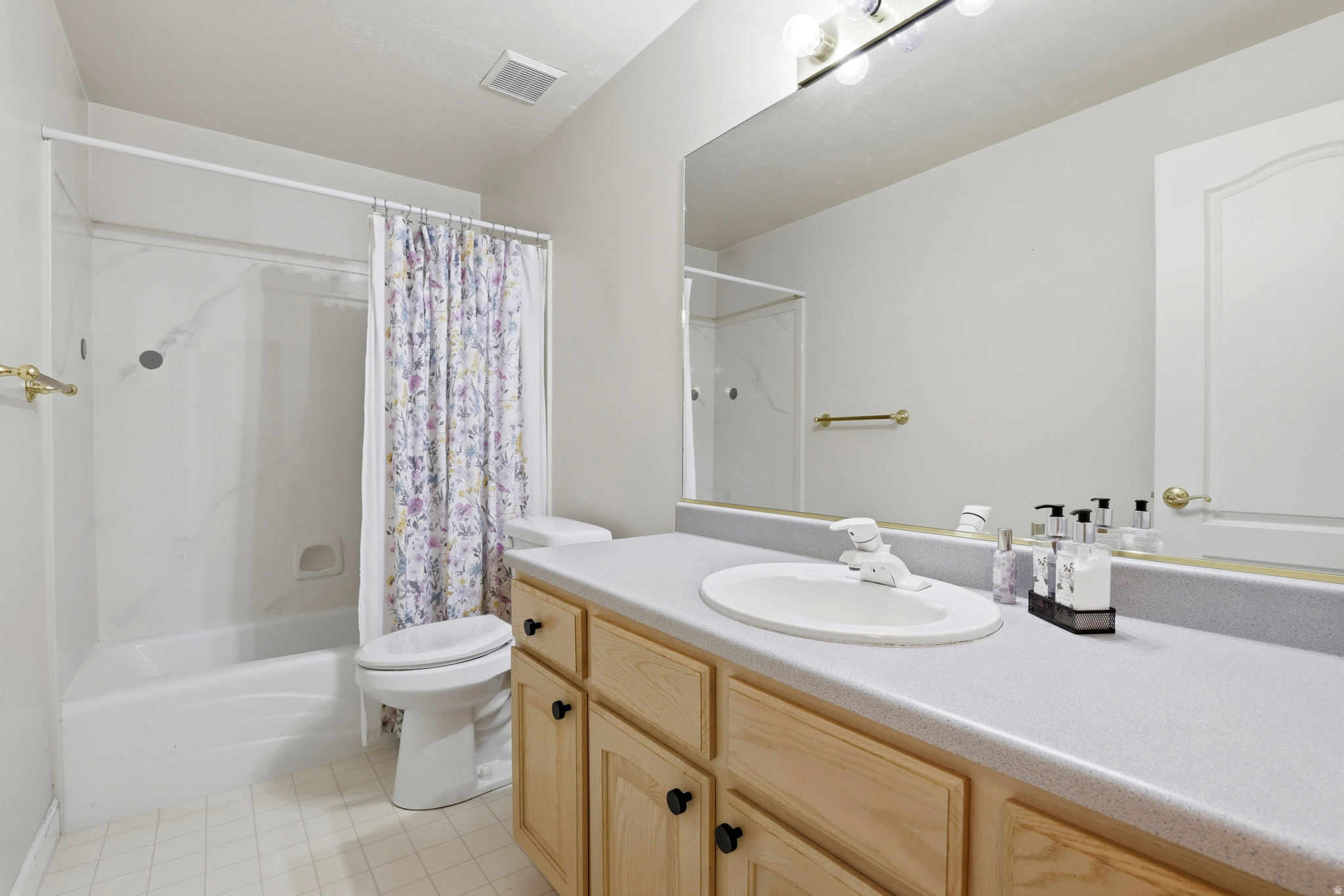 HOMESTEAD VILLAGE - Residential