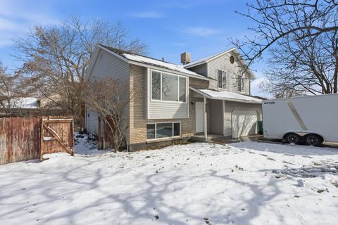 Tiny photo for 2826 N 1600 E, Layton, UT 84040 (MLS # 2144099)