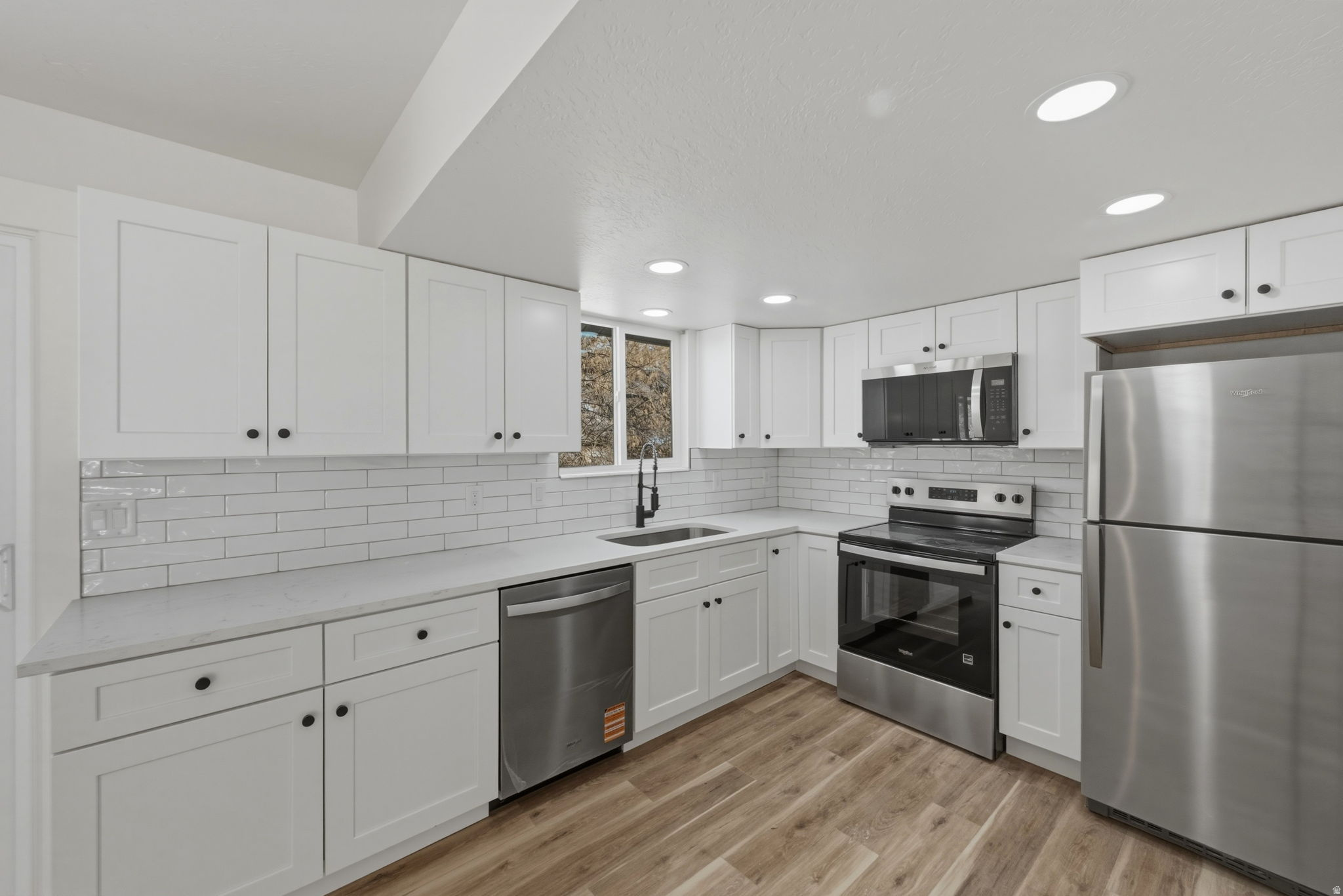 AVION VISTA - Residential