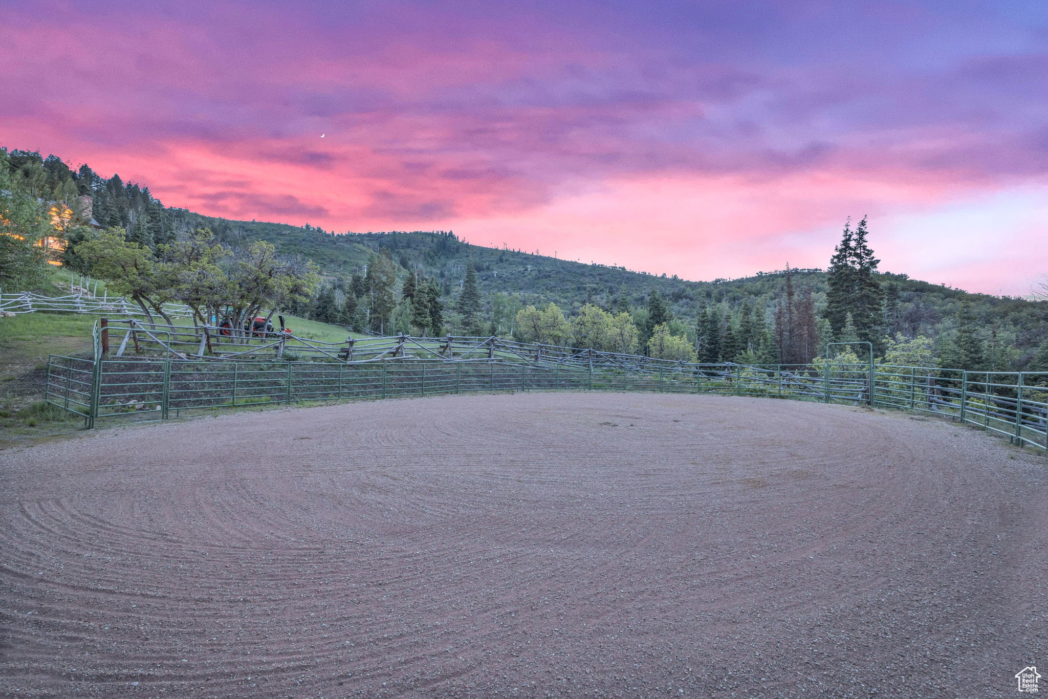 WHITE PINE RANCHES - Residential