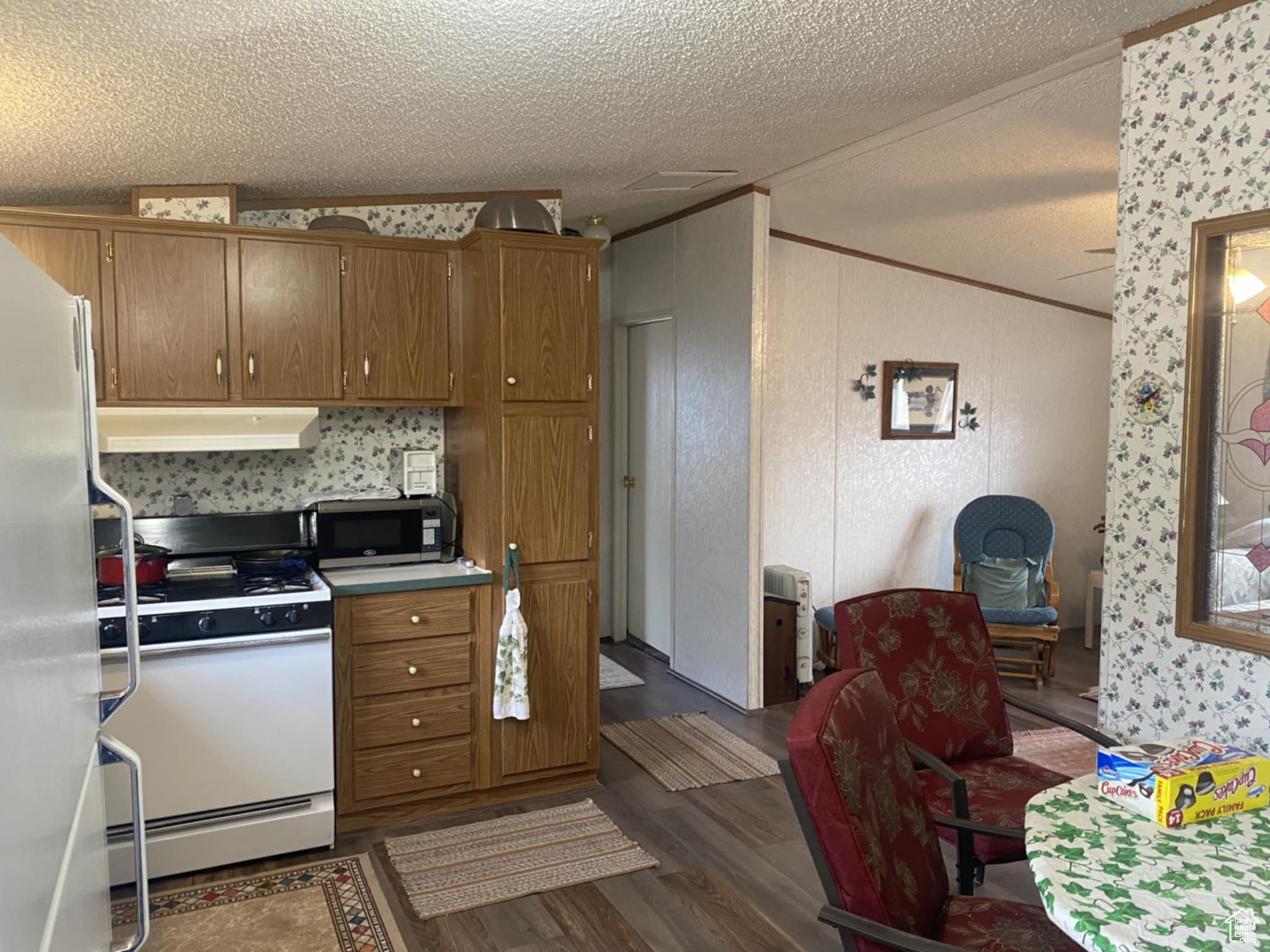 BANDANNA RANCH - Residential