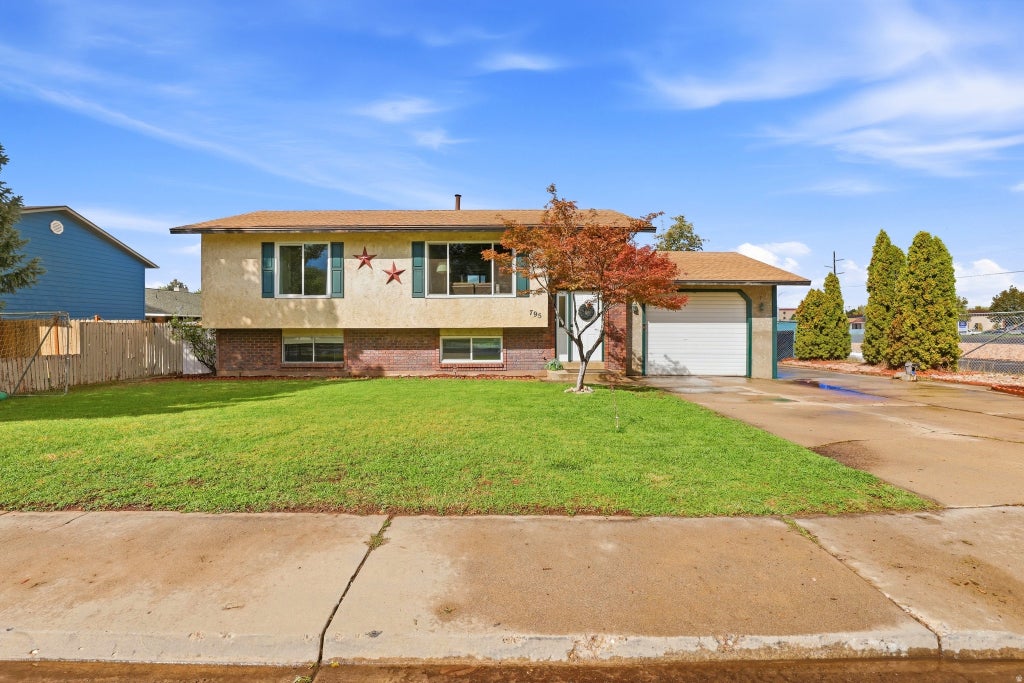 Photo of 795 N 550 W, Orem, UT 84057 (MLS # 2186427)