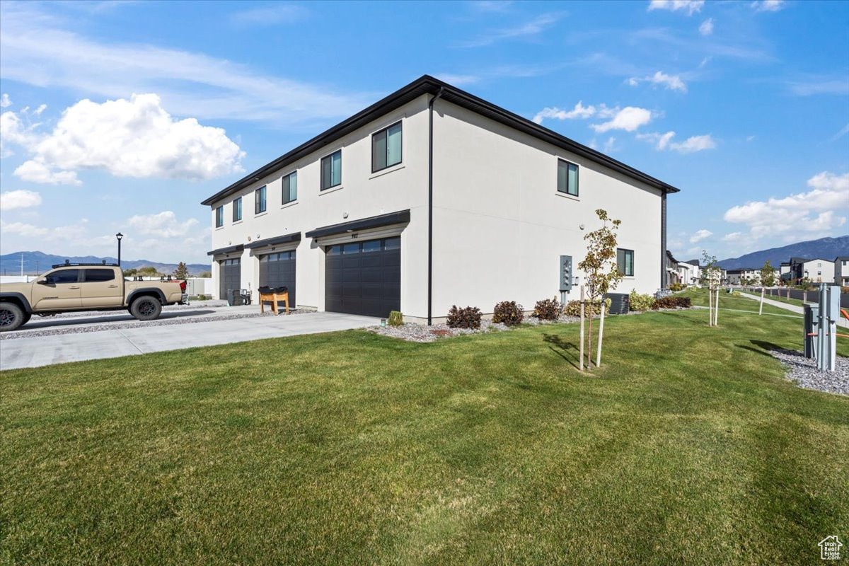 LAKESHORE LANDING - Residential