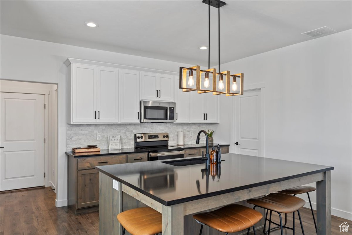 LAKESHORE LANDING - Residential