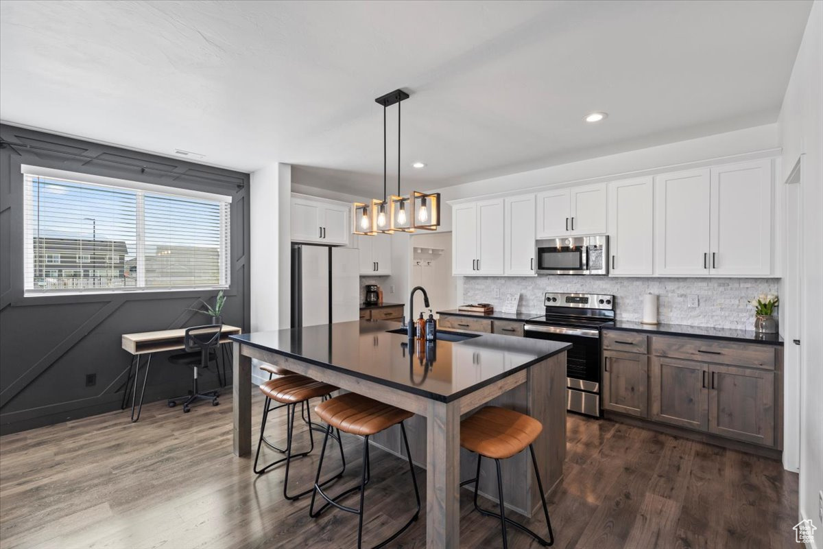 LAKESHORE LANDING - Residential