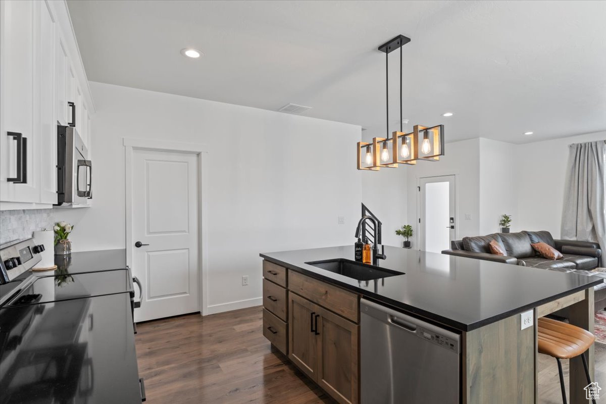 LAKESHORE LANDING - Residential