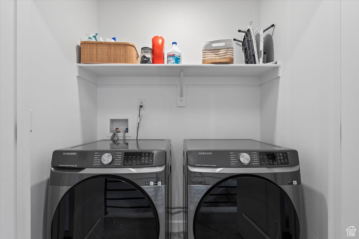 LAKESHORE LANDING - Residential