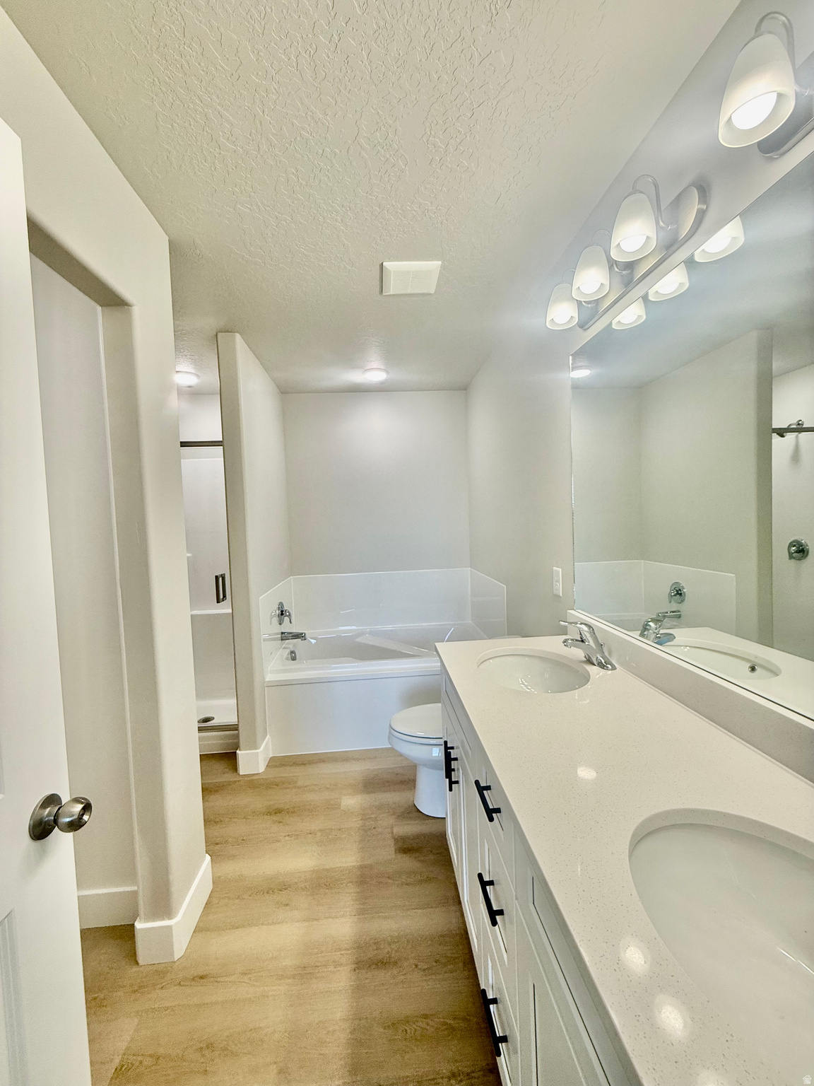 EAGLE POINT - Residential
