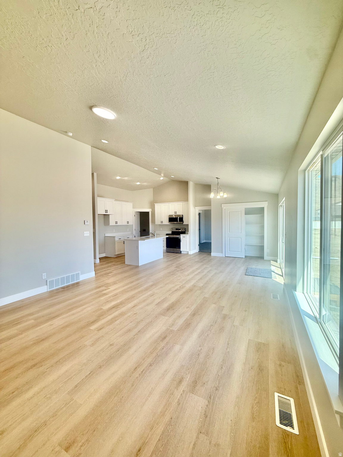 EAGLE POINT - Residential