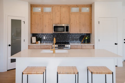 Tiny photo for 253 E VOLUNTEER DR #8-204, Spanish Fork, UT 84660 (MLS # 2163546)