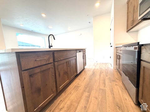 Tiny photo for 253 E VOLUNTEER DR #8-204, Spanish Fork, UT 84660 (MLS # 2163546)