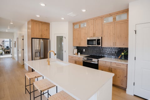 Tiny photo for 253 E VOLUNTEER DR #8-204, Spanish Fork, UT 84660 (MLS # 2163546)