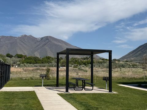 Tiny photo for 253 E VOLUNTEER DR #8-204, Spanish Fork, UT 84660 (MLS # 2163546)