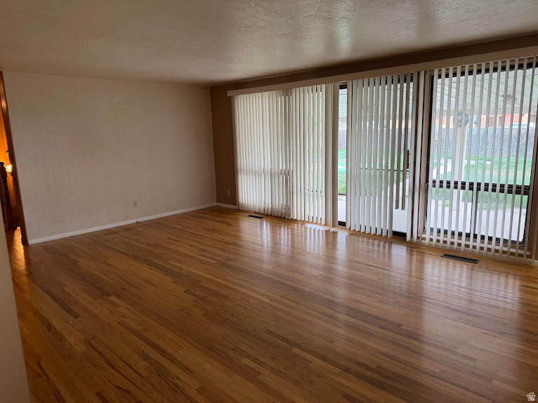 ANTIONETTA ACRES - Residential