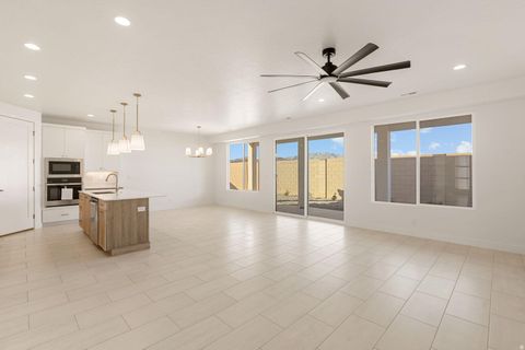 Tiny photo for 2433 PATRICIA DR, Santa Clara, UT 84765 (MLS # 2143932)