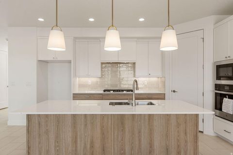 Tiny photo for 2433 PATRICIA DR, Santa Clara, UT 84765 (MLS # 2143932)