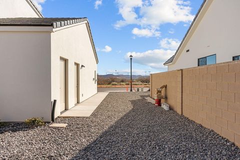 Tiny photo for 2433 PATRICIA DR, Santa Clara, UT 84765 (MLS # 2143932)