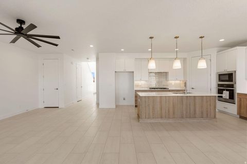 Tiny photo for 2433 PATRICIA DR, Santa Clara, UT 84765 (MLS # 2143932)