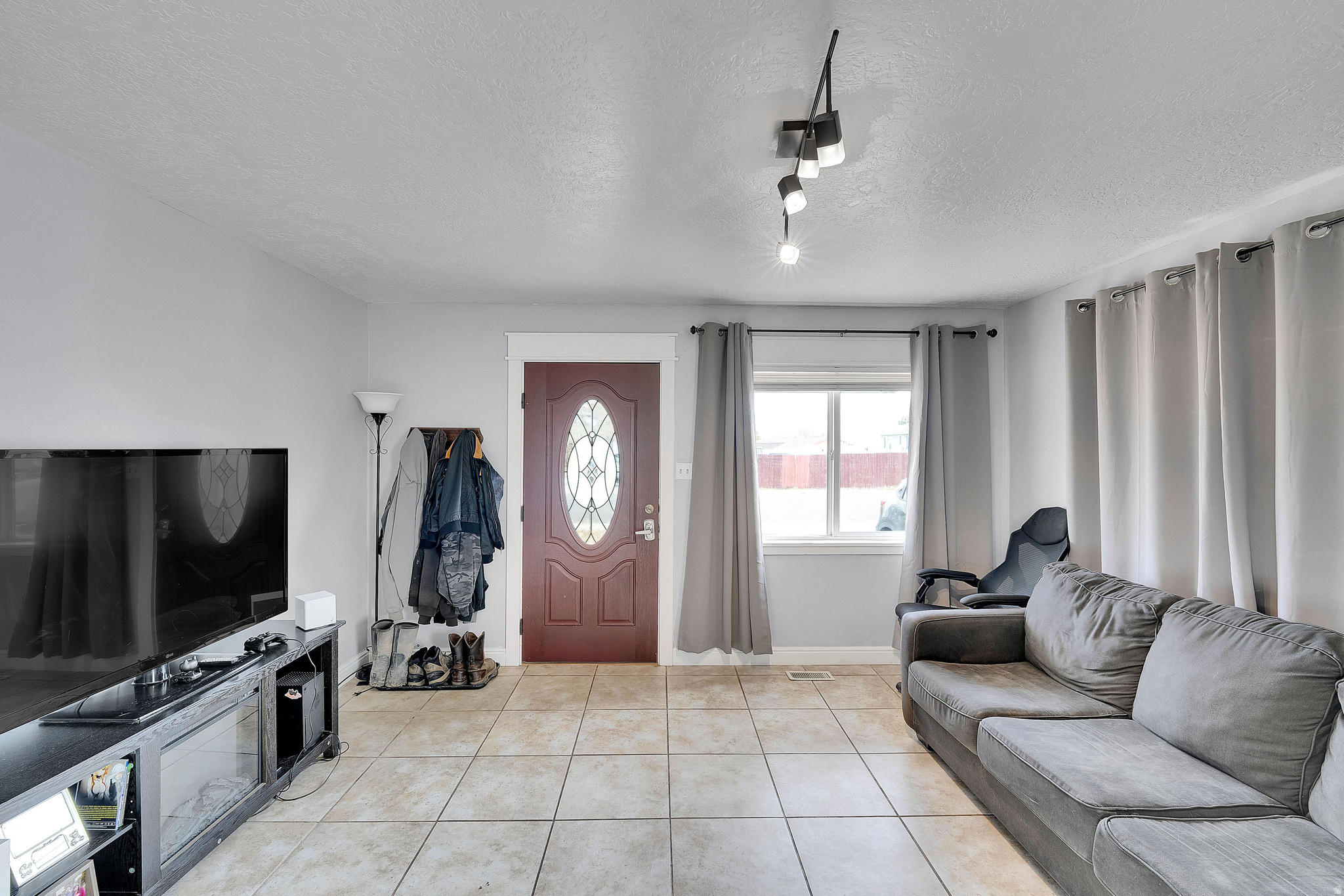 HOFFMAN HEIGHTS #13 - Residential