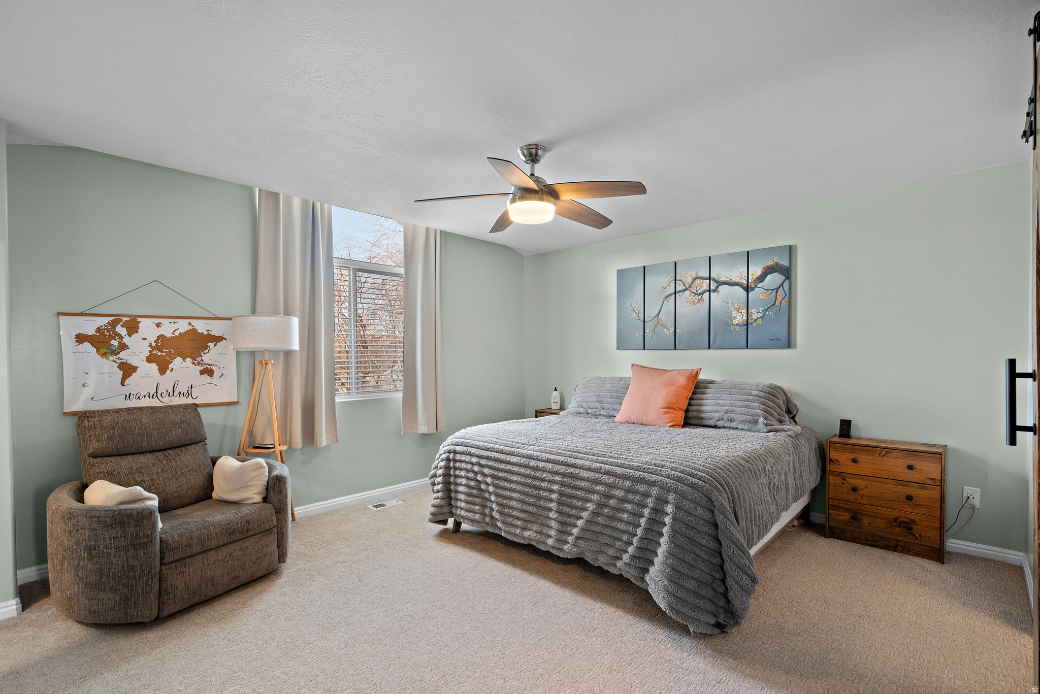 NORTH LAKE - Residential