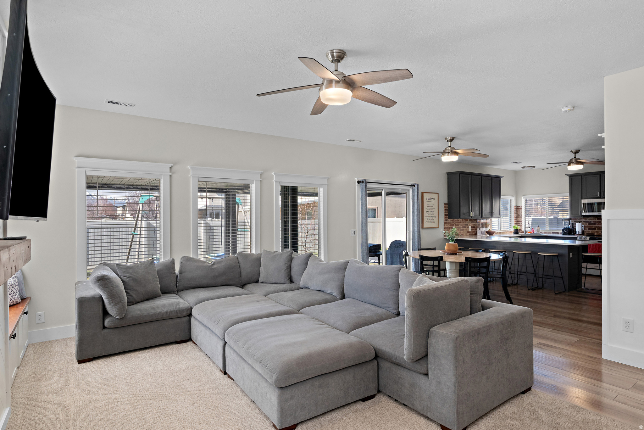 NORTH LAKE - Residential