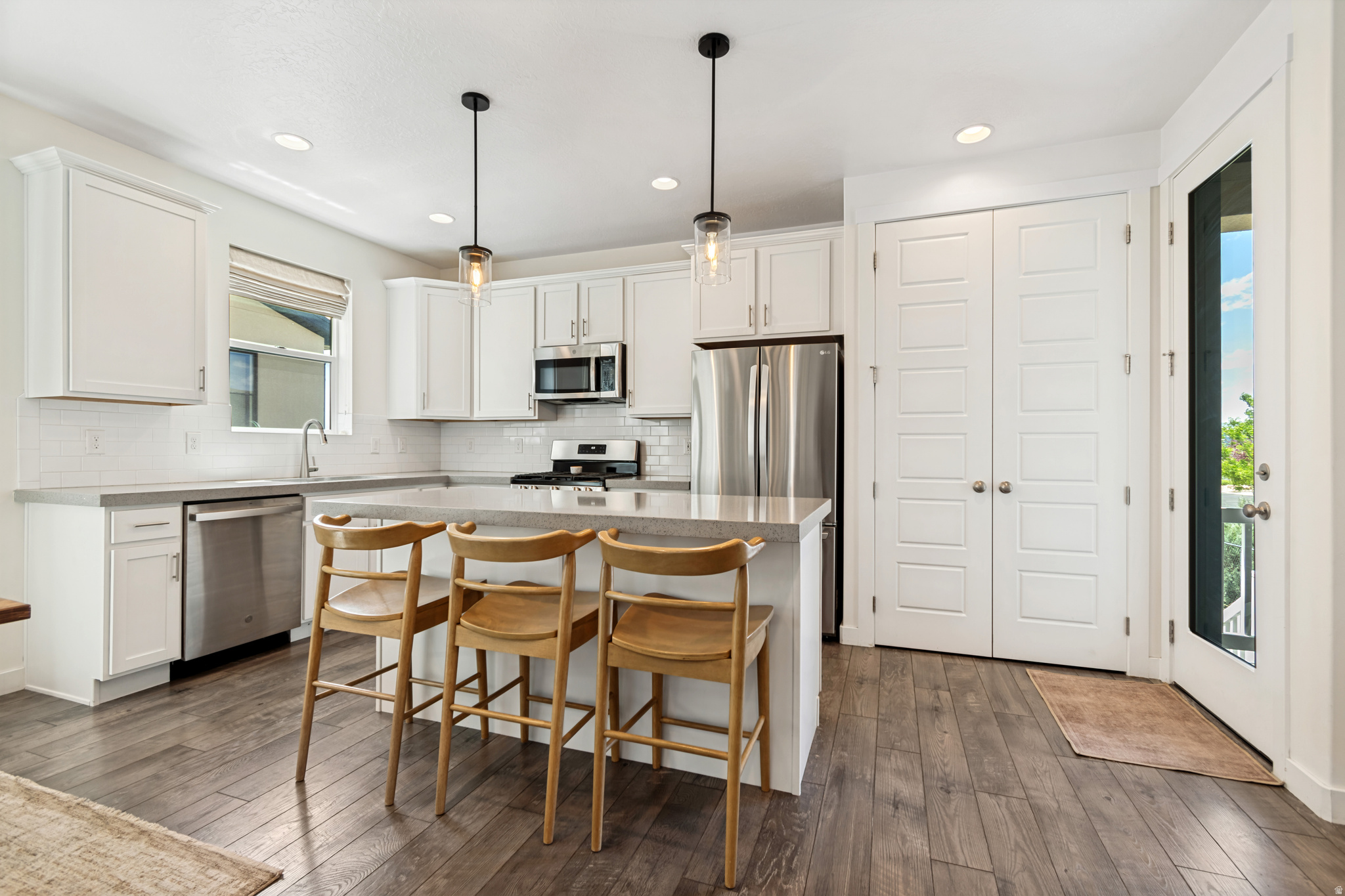 PARKVIEW COTTAGES - Residential