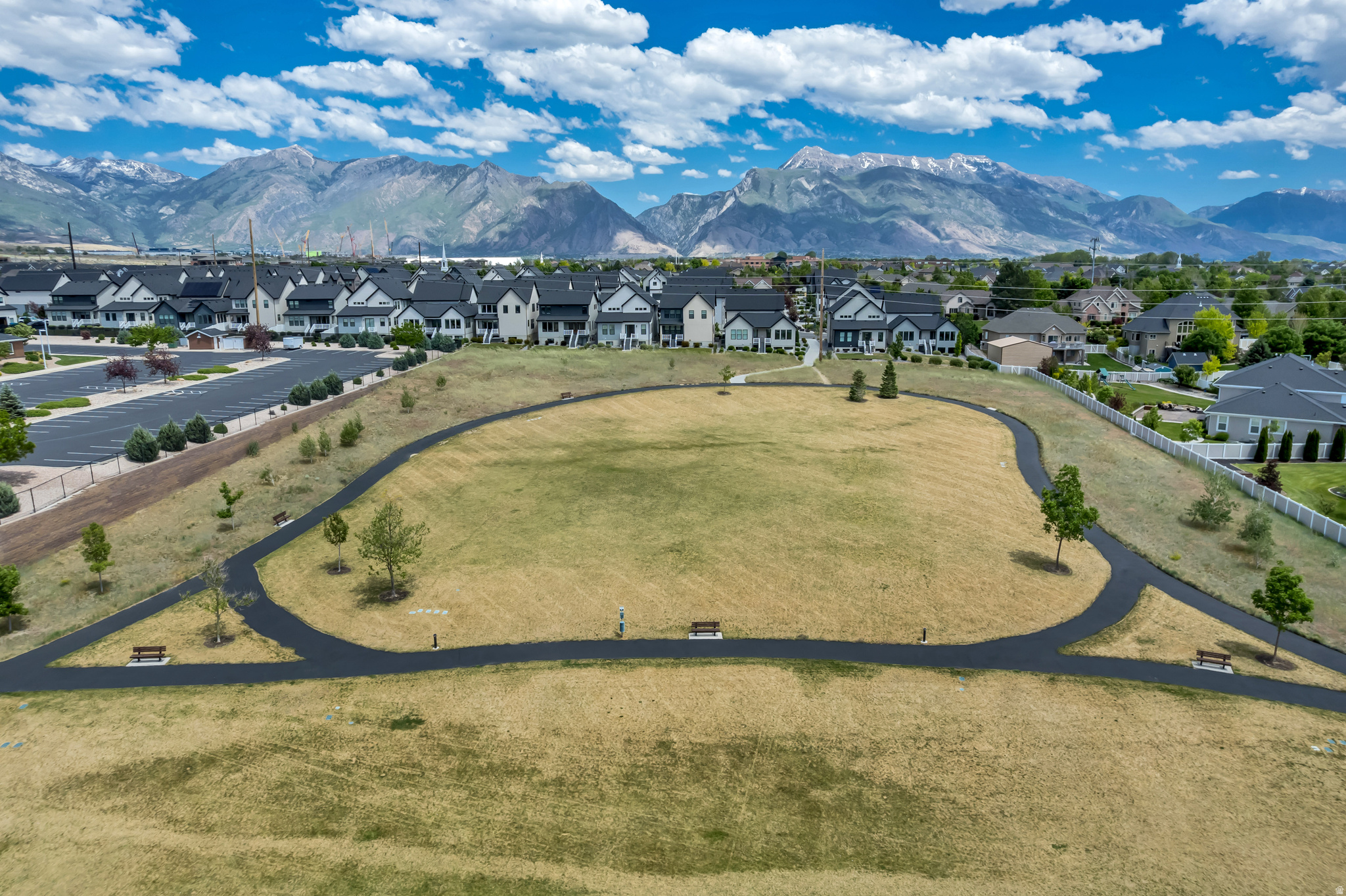 PARKVIEW COTTAGES - Residential