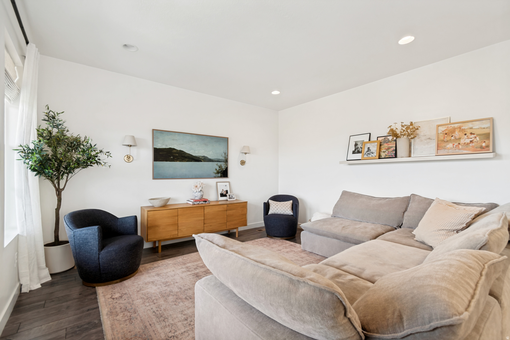 PARKVIEW COTTAGES - Residential