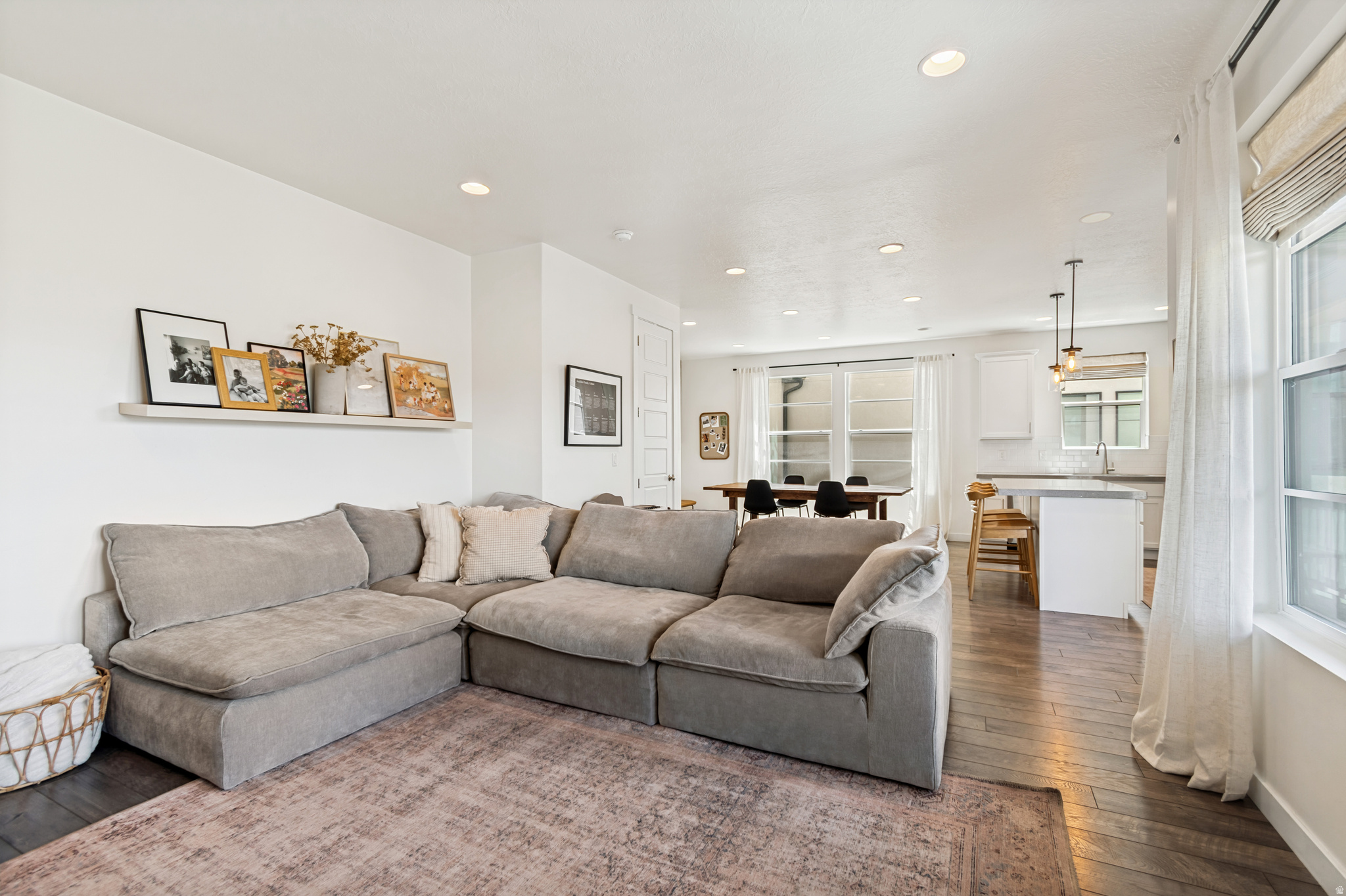 PARKVIEW COTTAGES - Residential